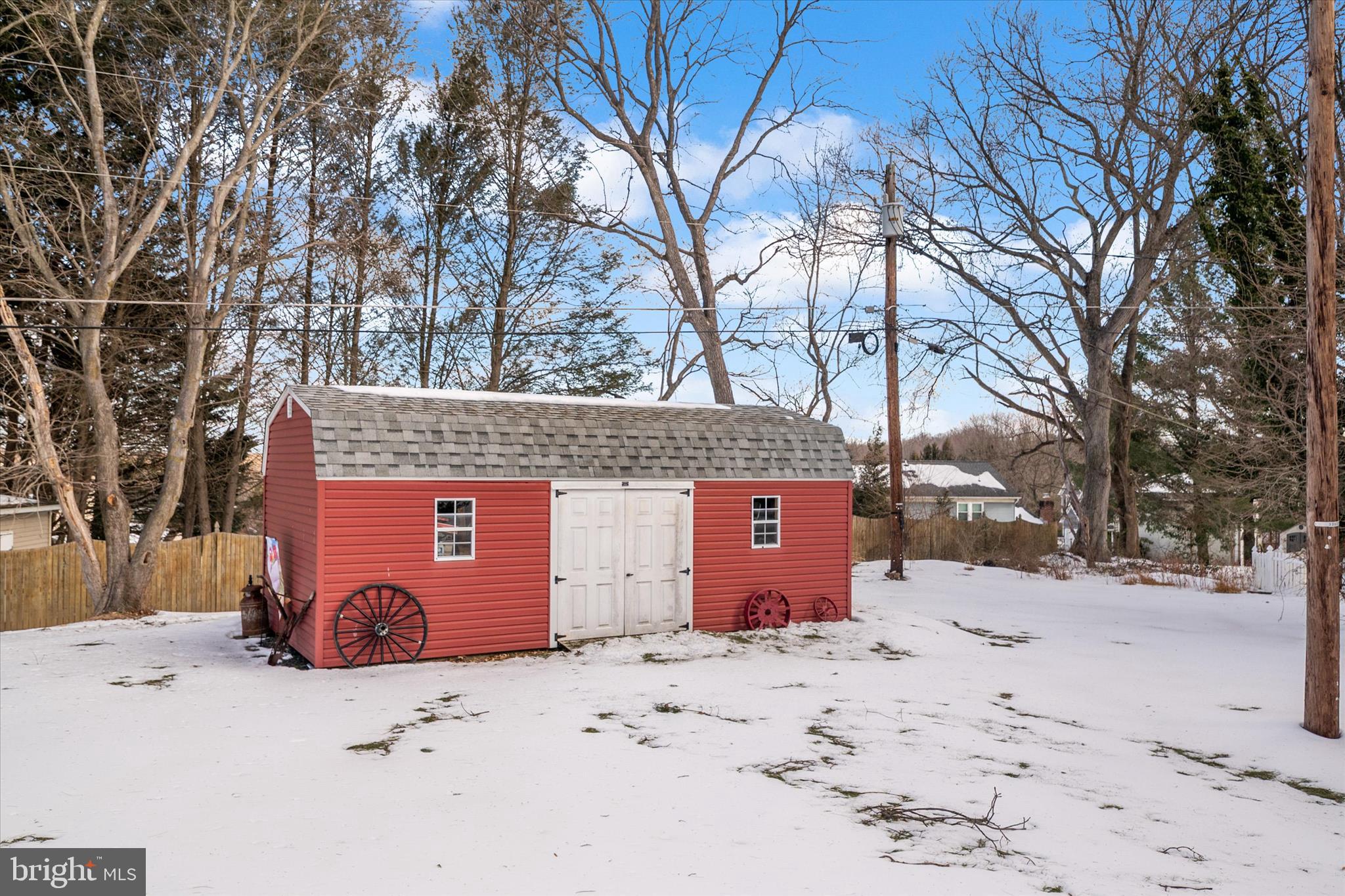COLONIAL ACRES - Residential