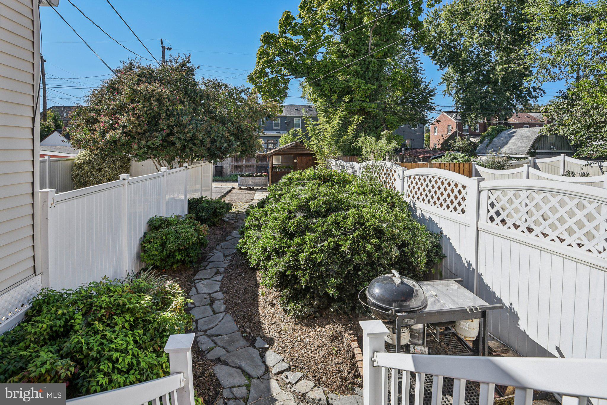 JEFFERSON HOMES - Residential