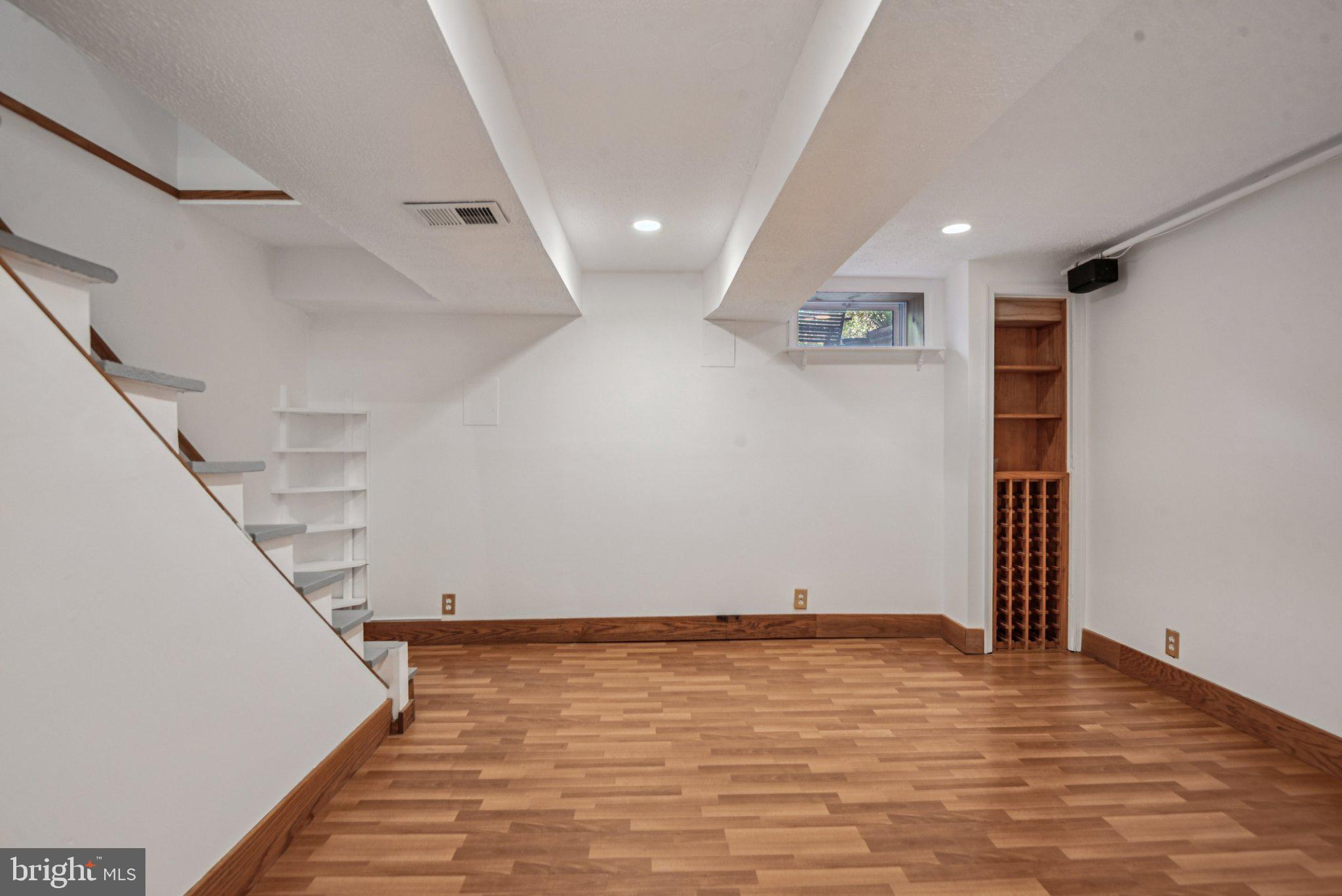 JEFFERSON HOMES - Residential