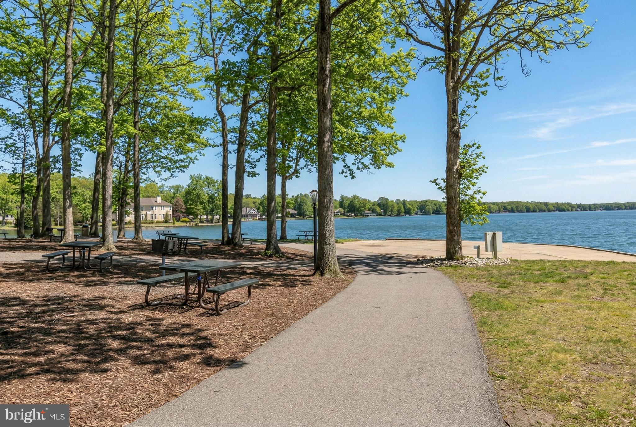 LAKE OF THE WOODS - Residential