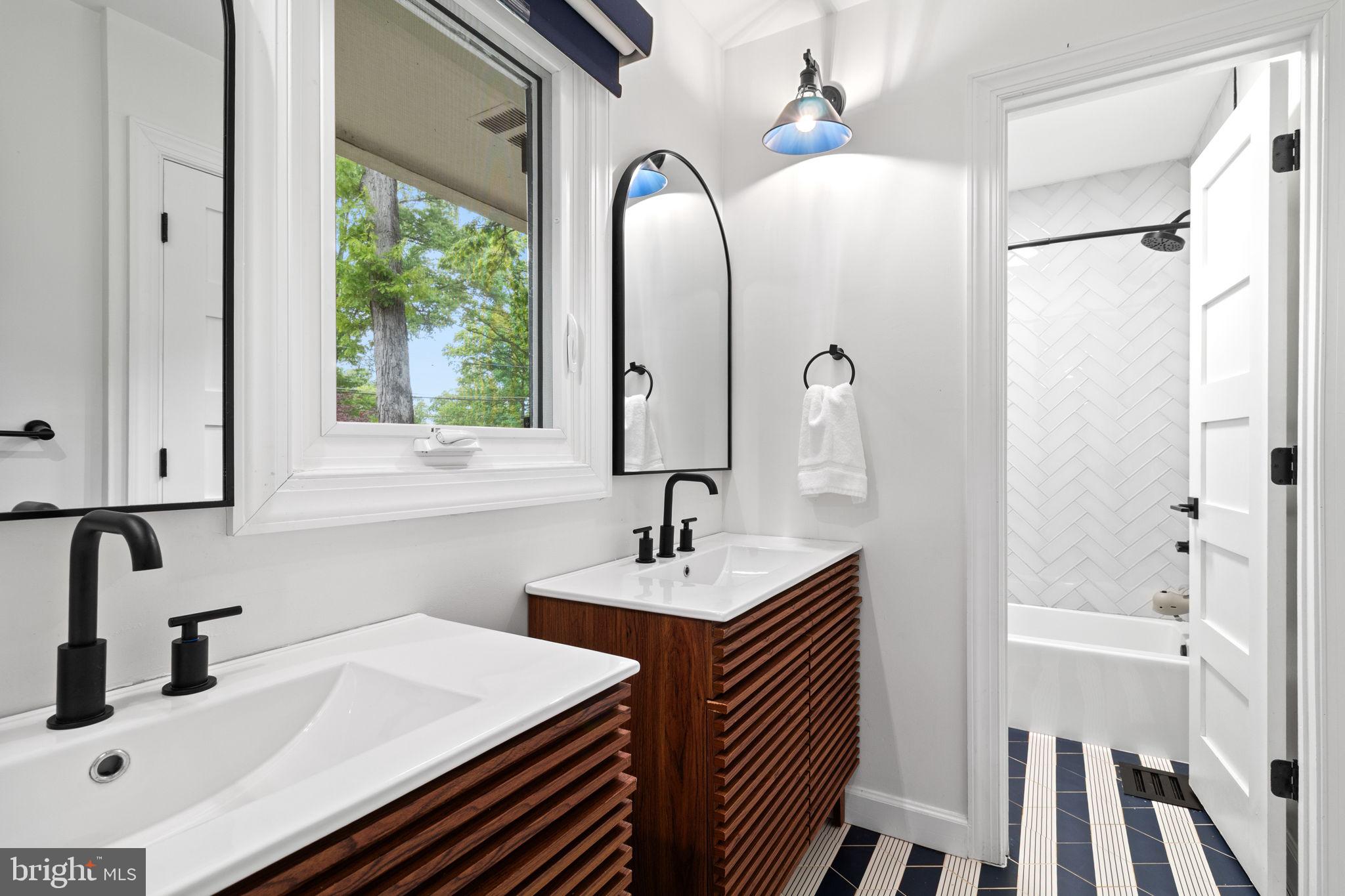 TANTALLON ON THE POTOMAC - Residential