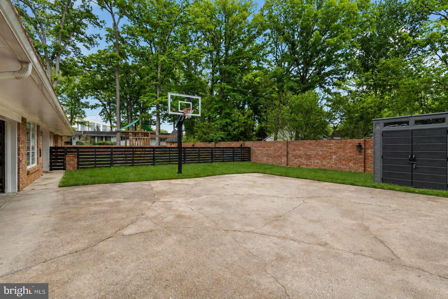 TANTALLON ON THE POTOMAC - Residential