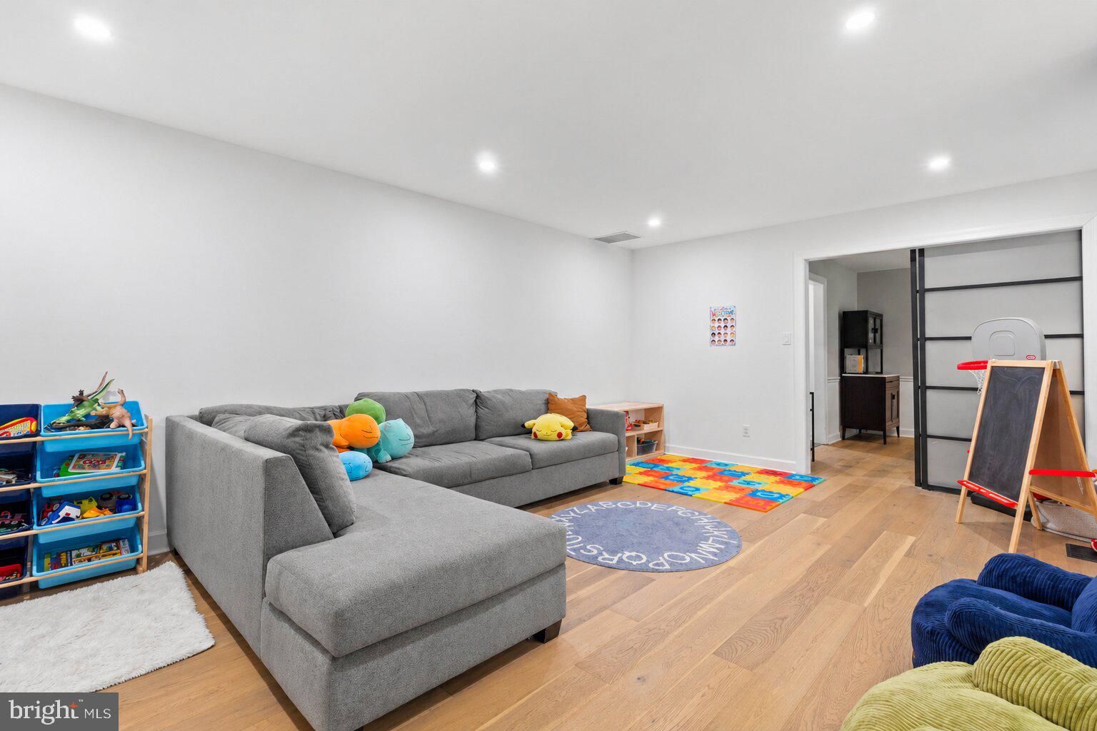 TANTALLON ON THE POTOMAC - Residential