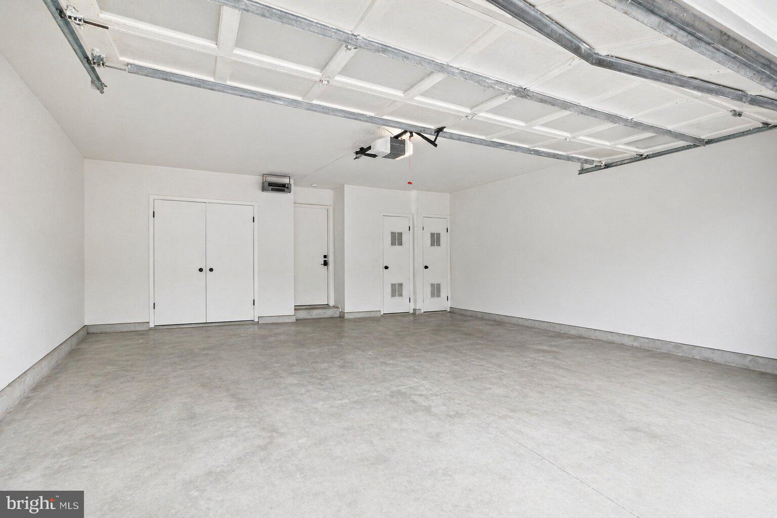 TANTALLON ON THE POTOMAC - Residential