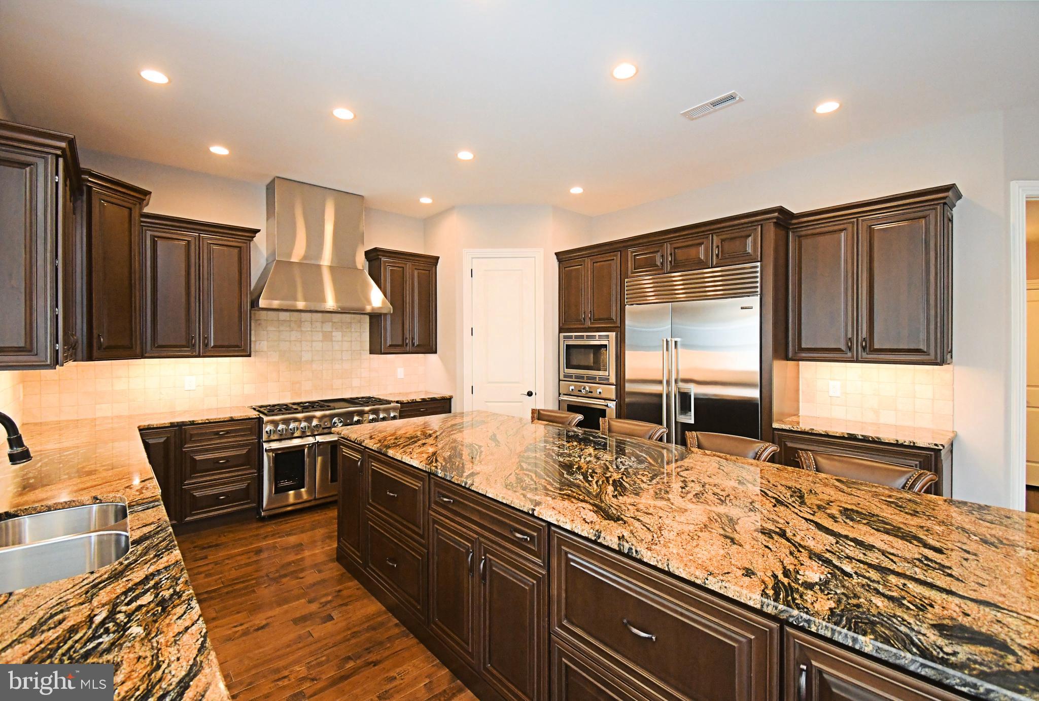 DUTCHESS FARM ESTS - Residential