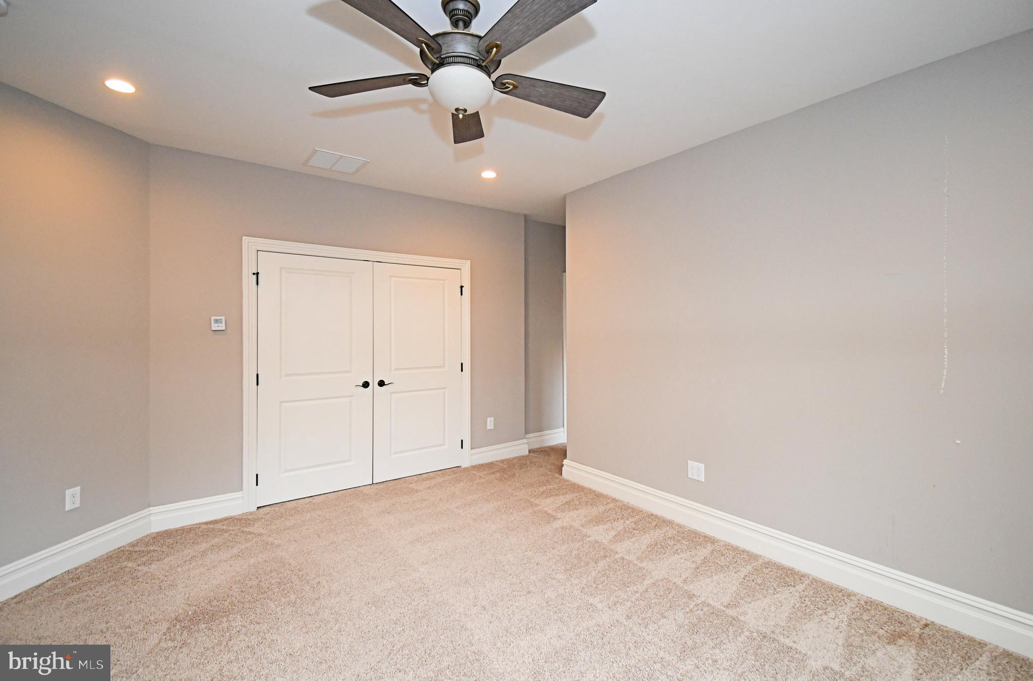 DUTCHESS FARM ESTS - Residential