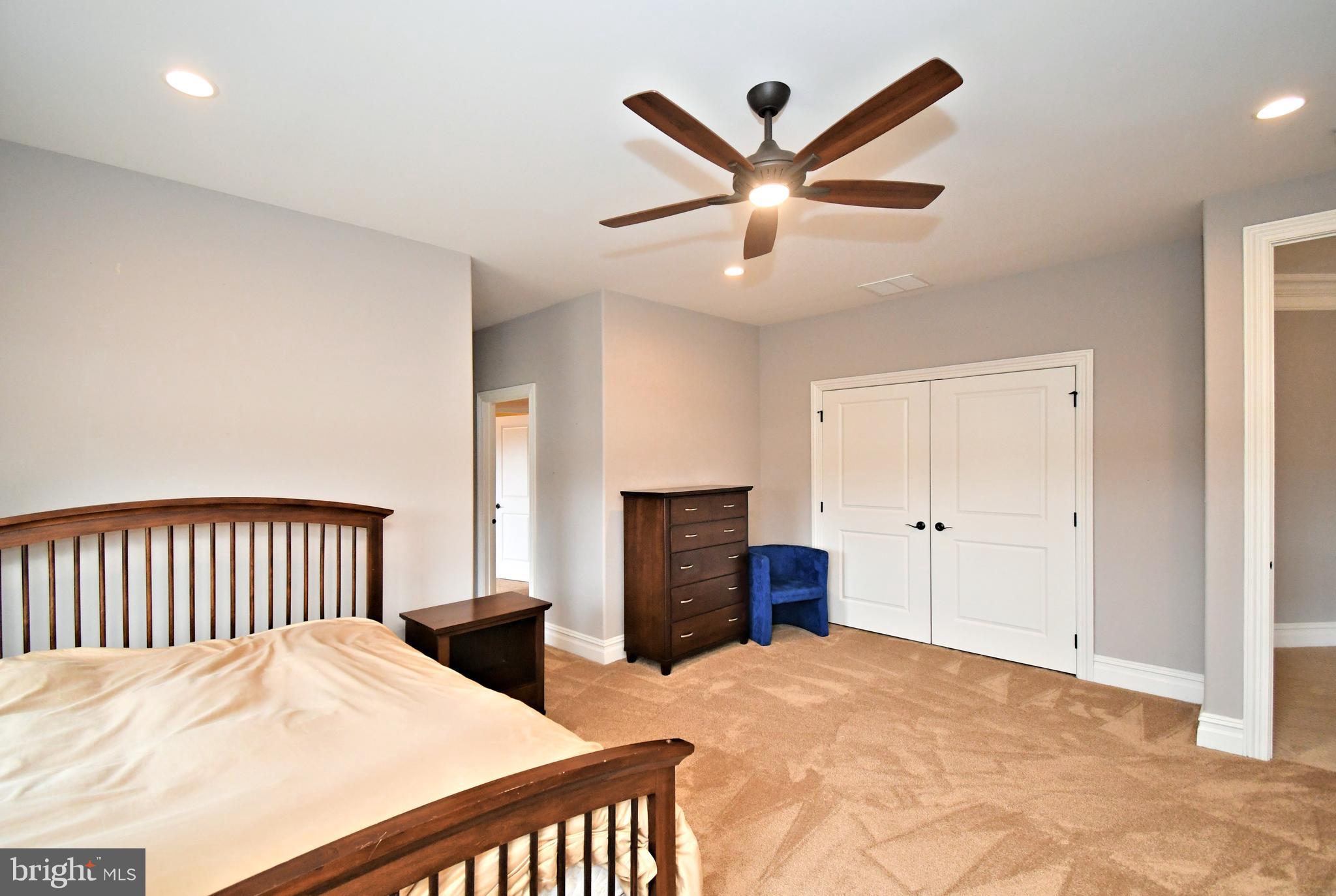 DUTCHESS FARM ESTS - Residential