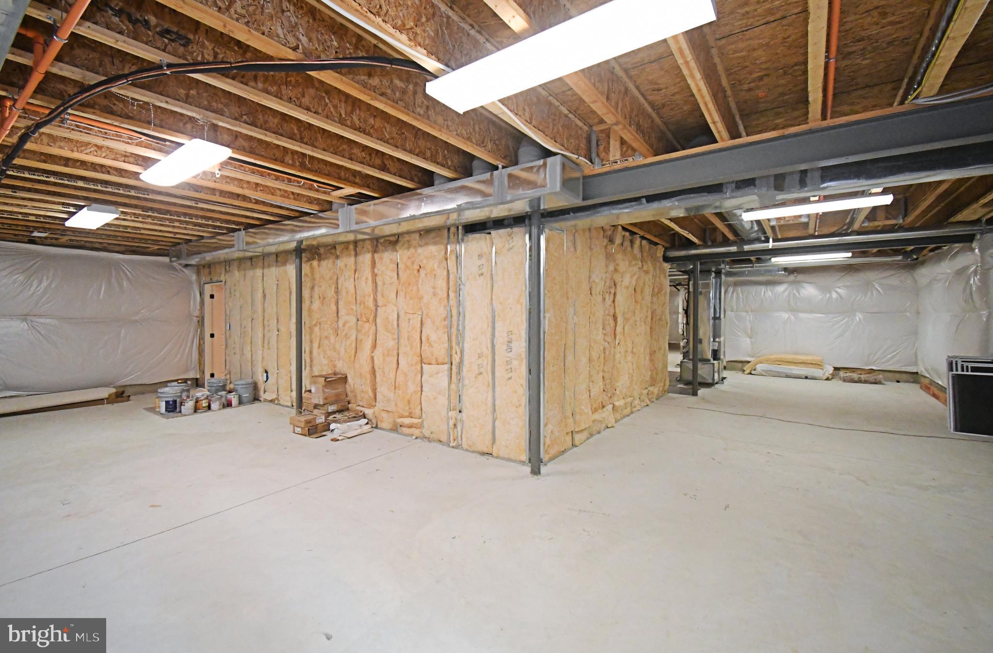 DUTCHESS FARM ESTS - Residential