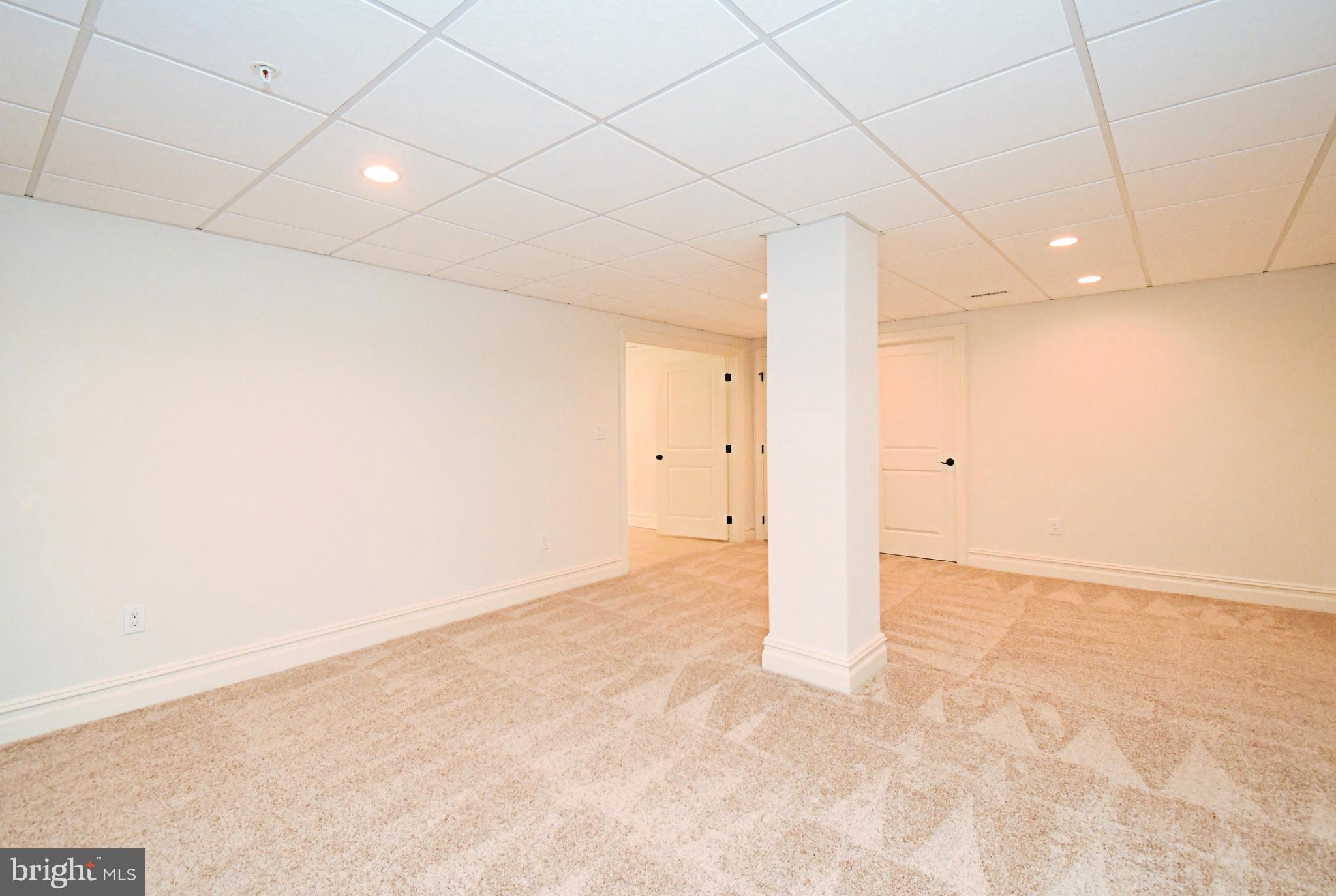 DUTCHESS FARM ESTS - Residential