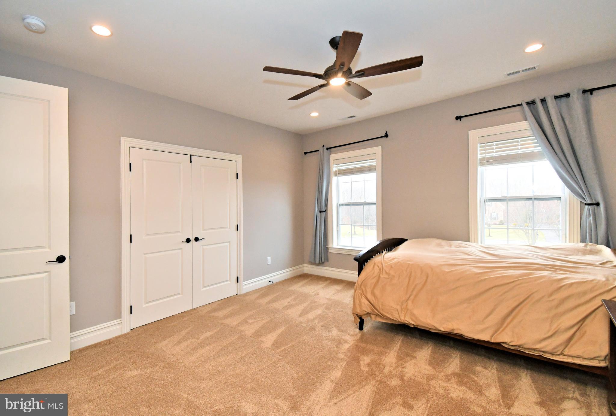 DUTCHESS FARM ESTS - Residential