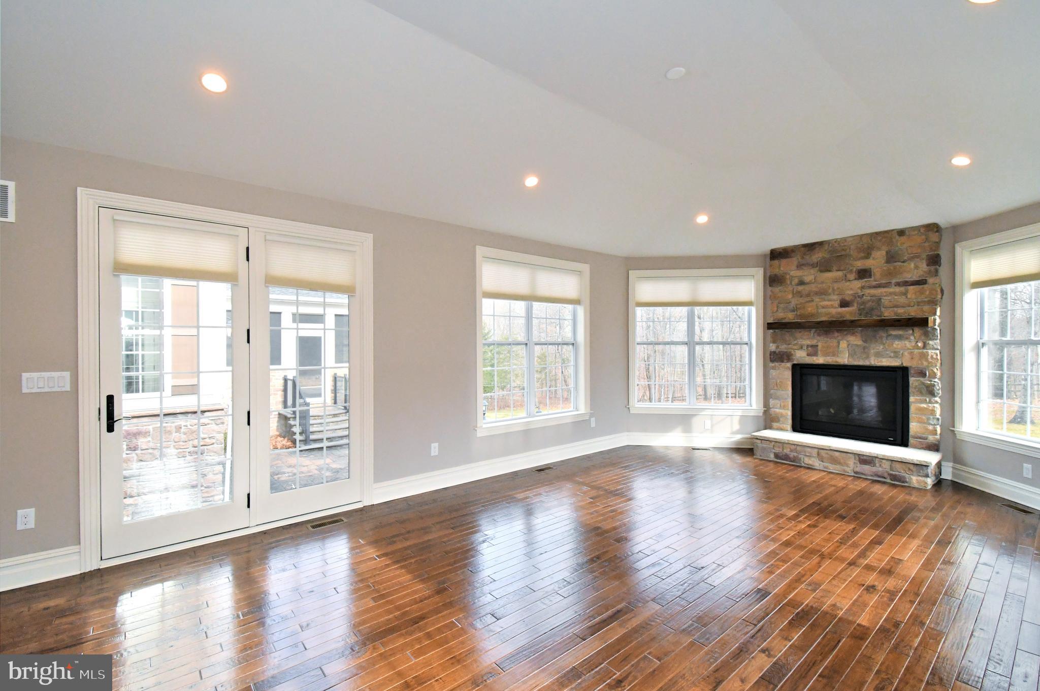 DUTCHESS FARM ESTS - Residential