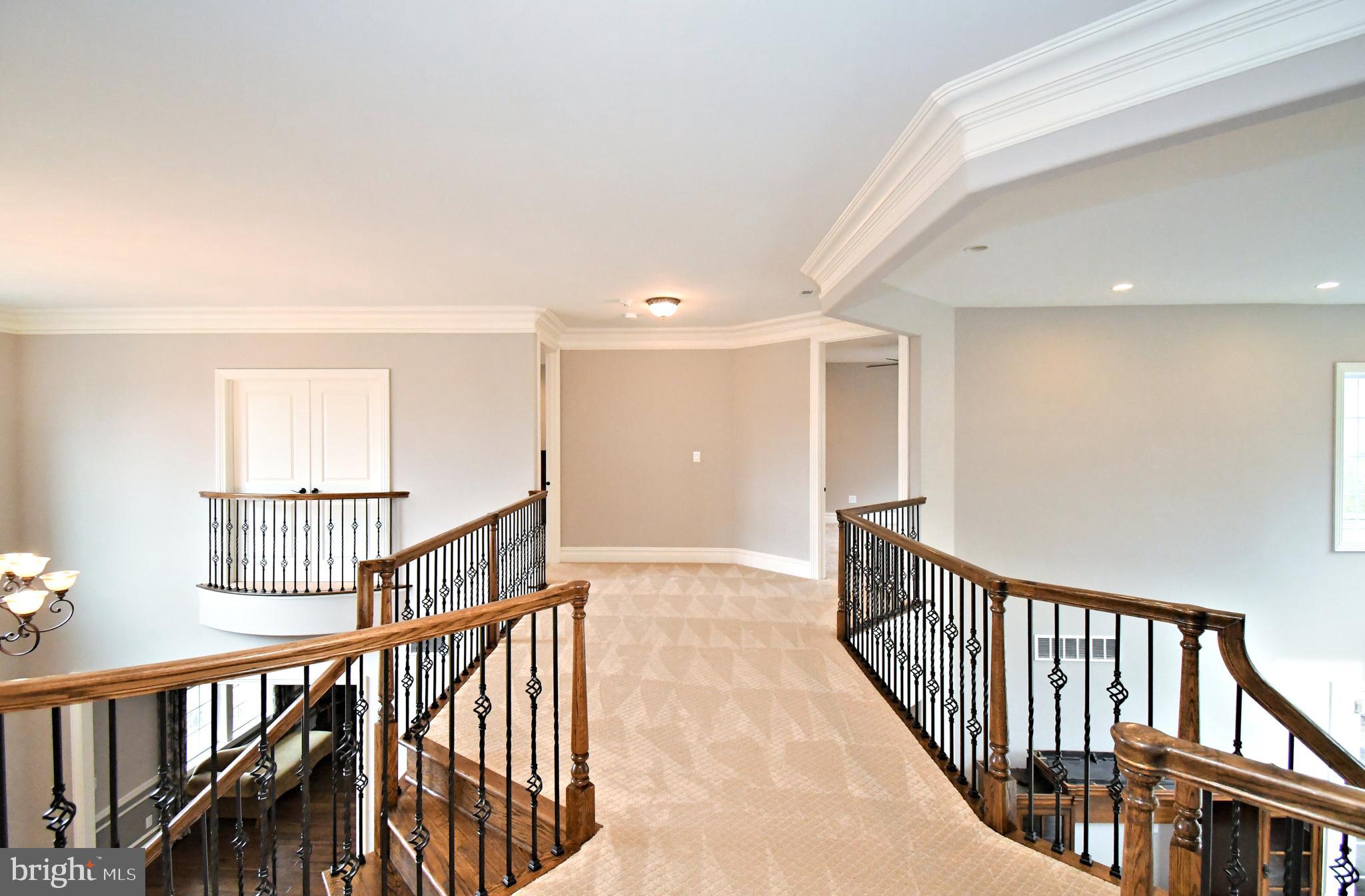 DUTCHESS FARM ESTS - Residential