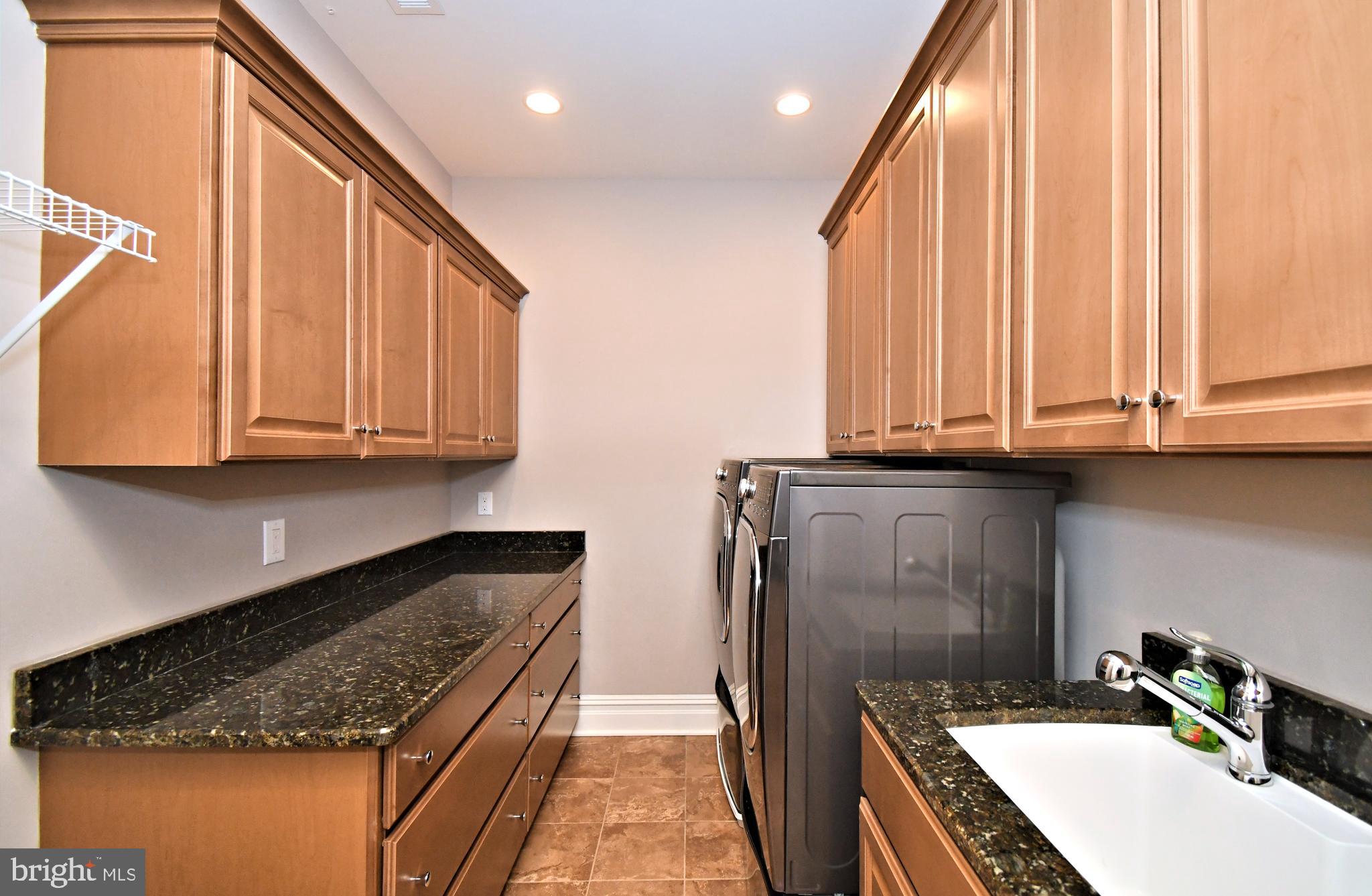 DUTCHESS FARM ESTS - Residential