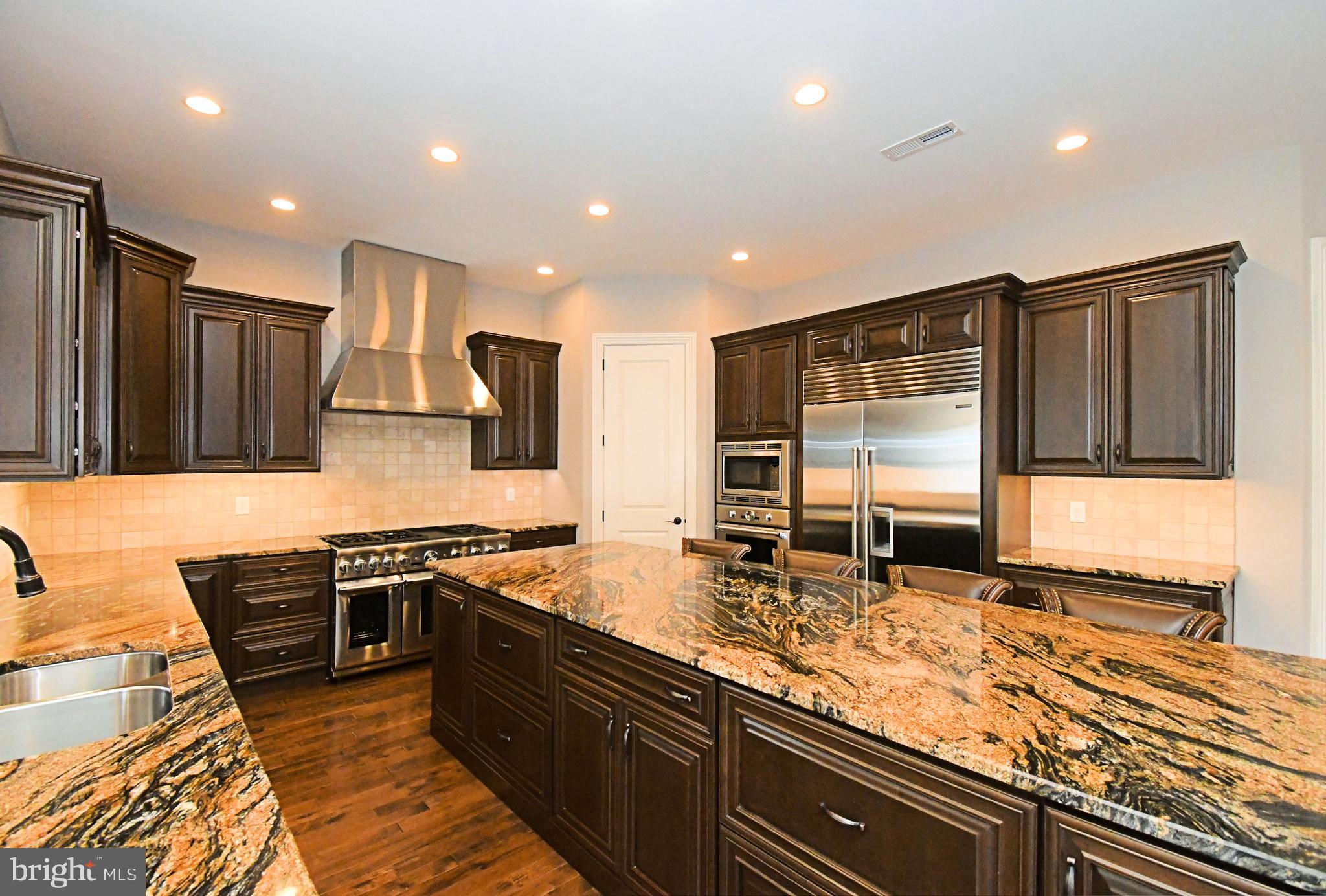 DUTCHESS FARM ESTS - Residential