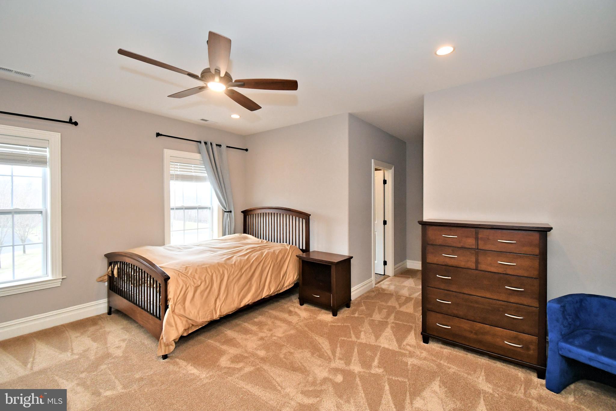 DUTCHESS FARM ESTS - Residential