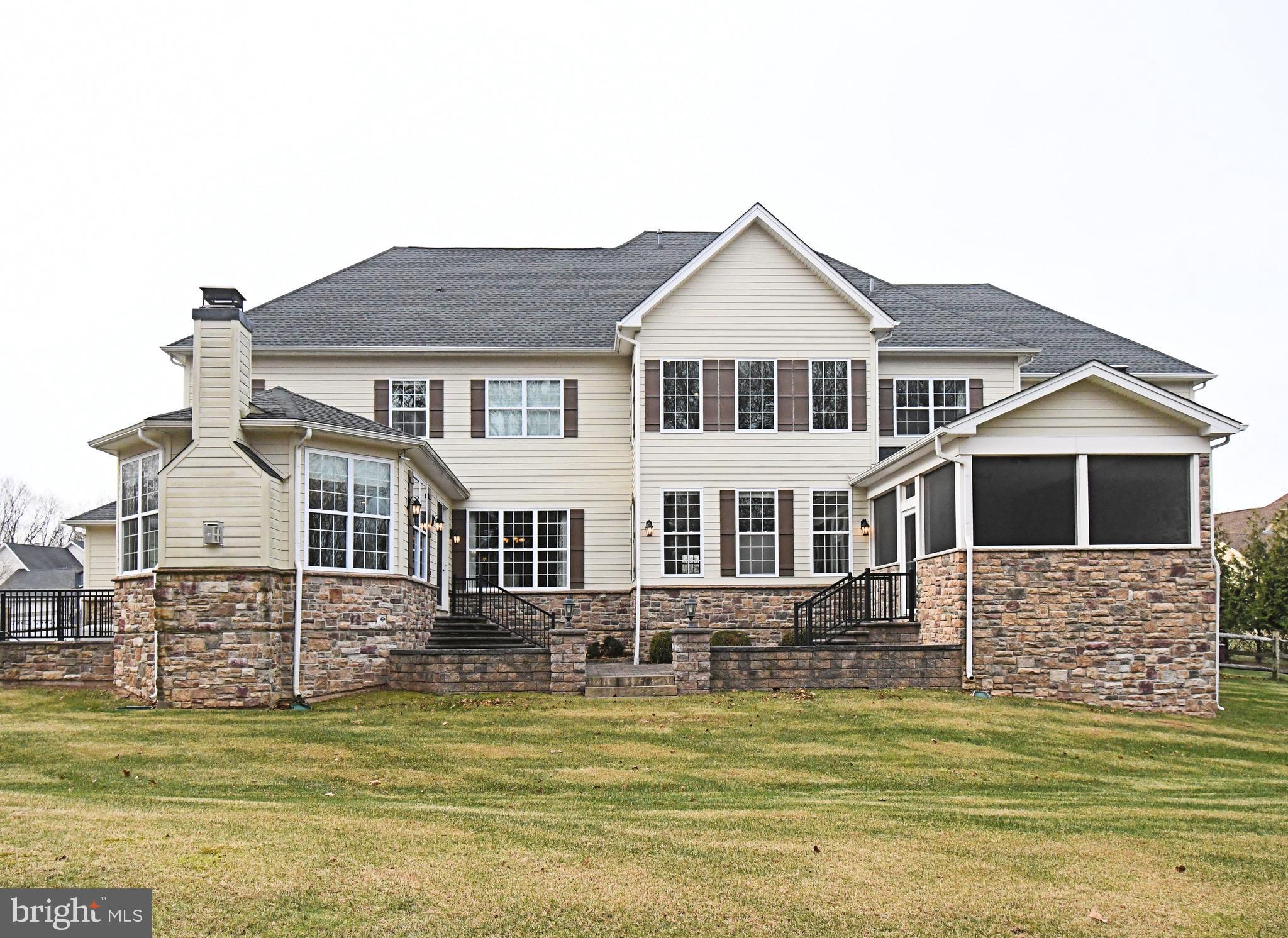 DUTCHESS FARM ESTS - Residential