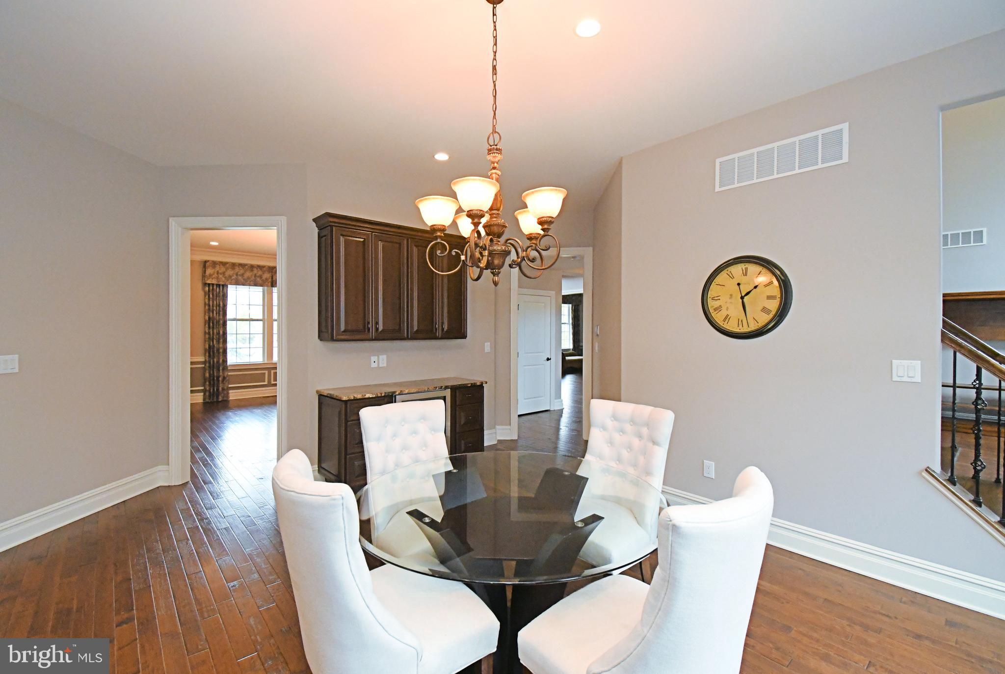 DUTCHESS FARM ESTS - Residential