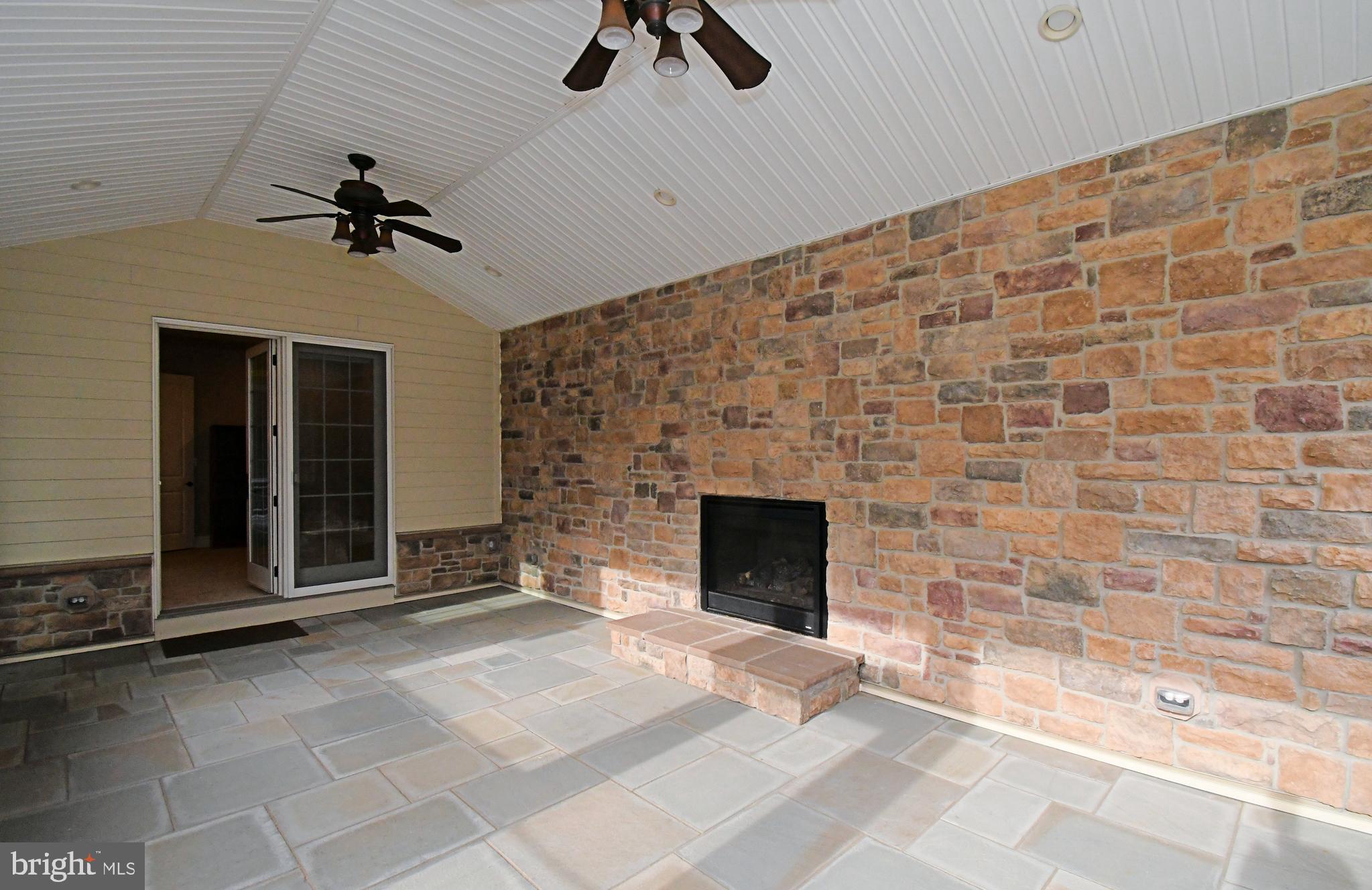 DUTCHESS FARM ESTS - Residential