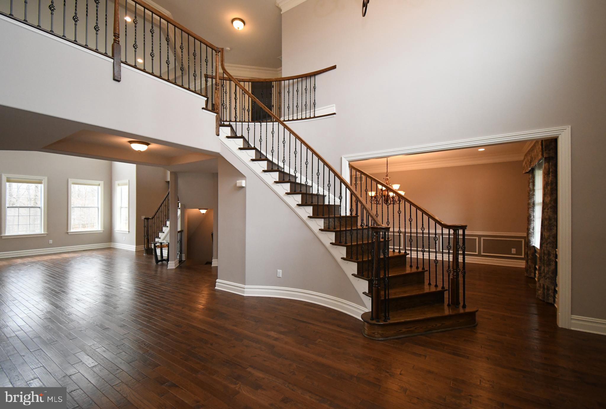 DUTCHESS FARM ESTS - Residential