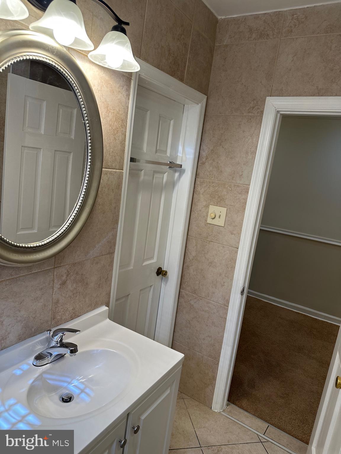 FAIRLAWN - Residential Lease
