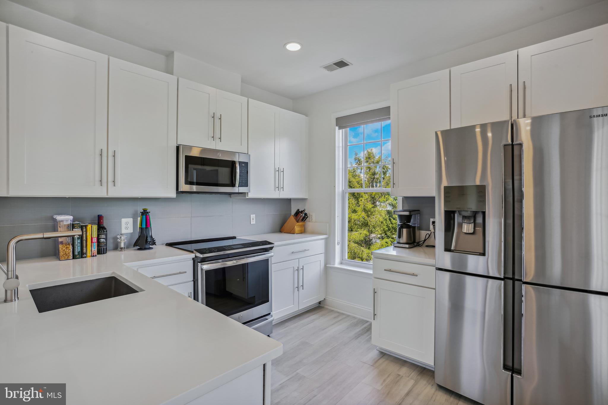 KENTLANDS - Residential