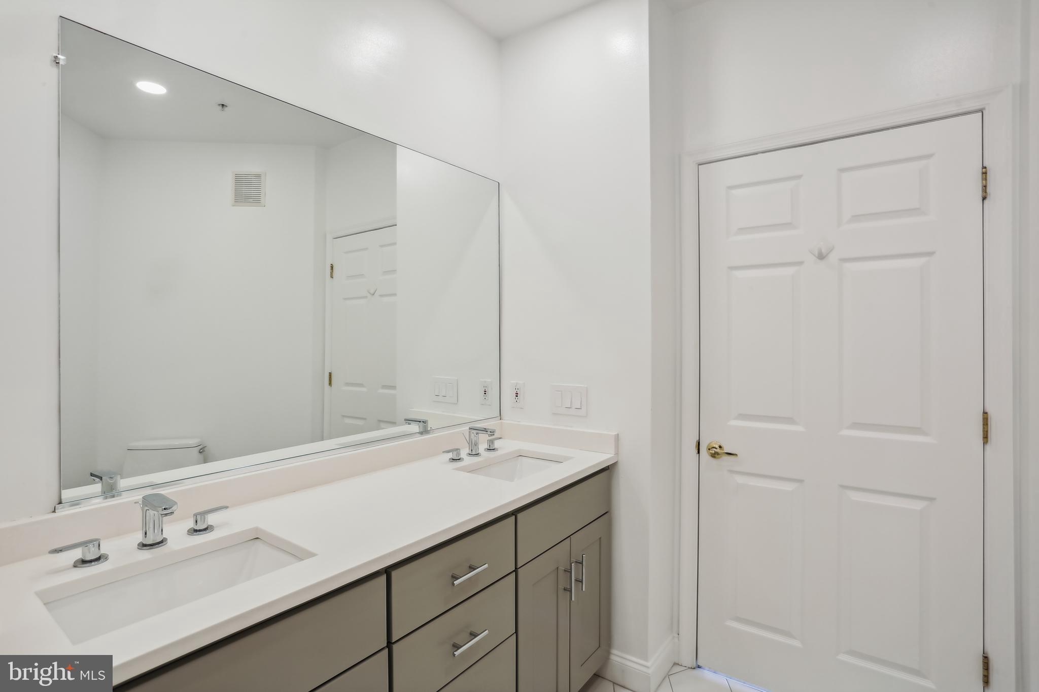 KENTLANDS - Residential