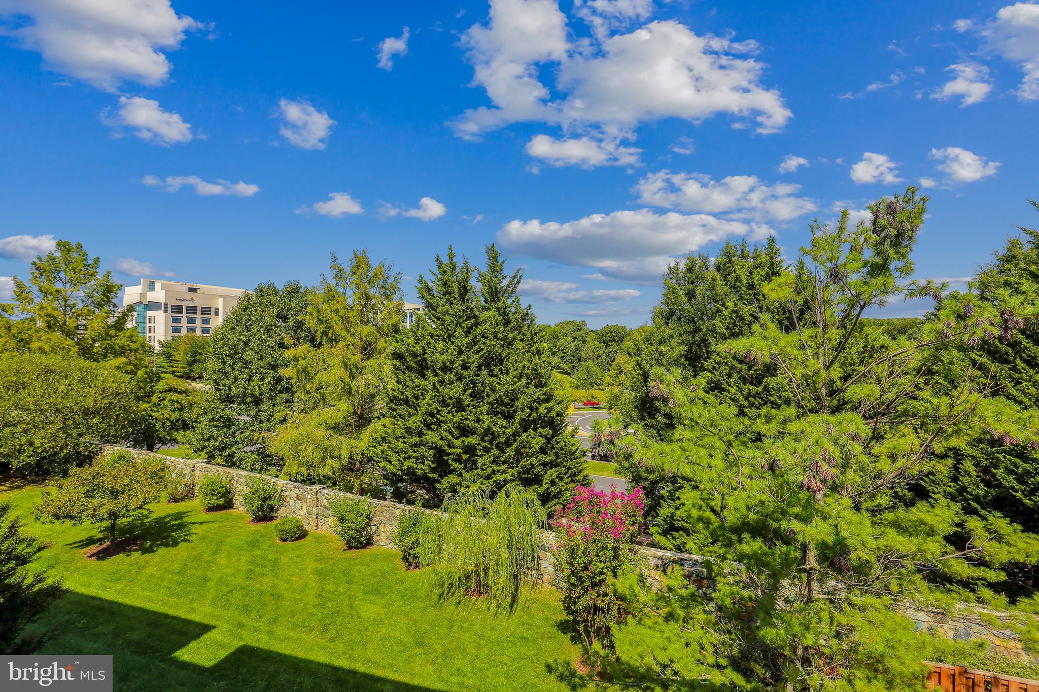 KENTLANDS - Residential