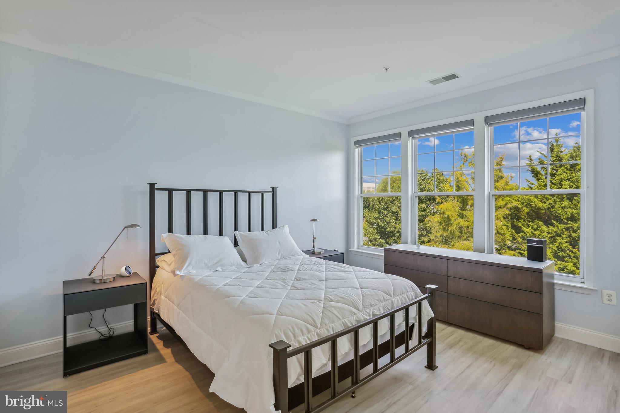 KENTLANDS - Residential