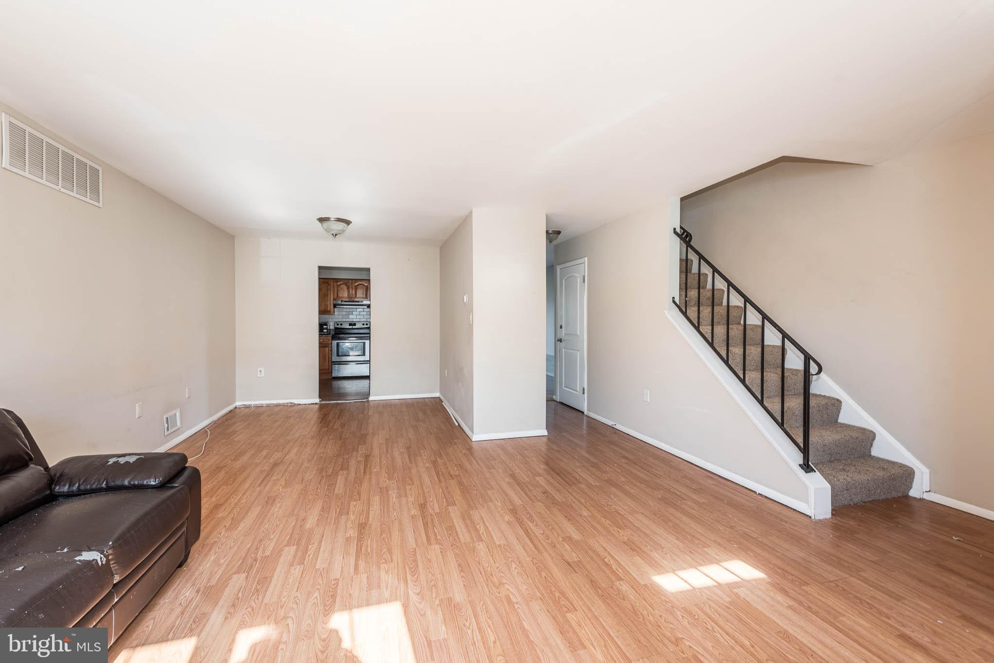VILLAGE OAKS - Residential