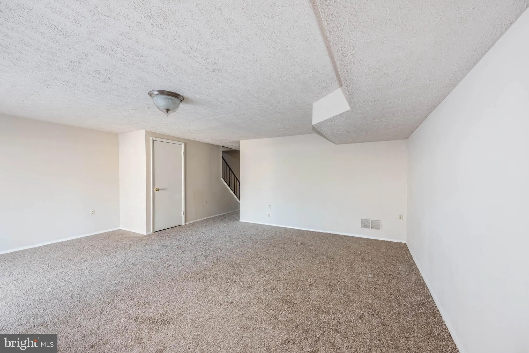 Catonsville, Maryland 21228, United States, 3 Bedrooms Bedrooms, ,3 BathroomsBathrooms,Residential,Active,4081