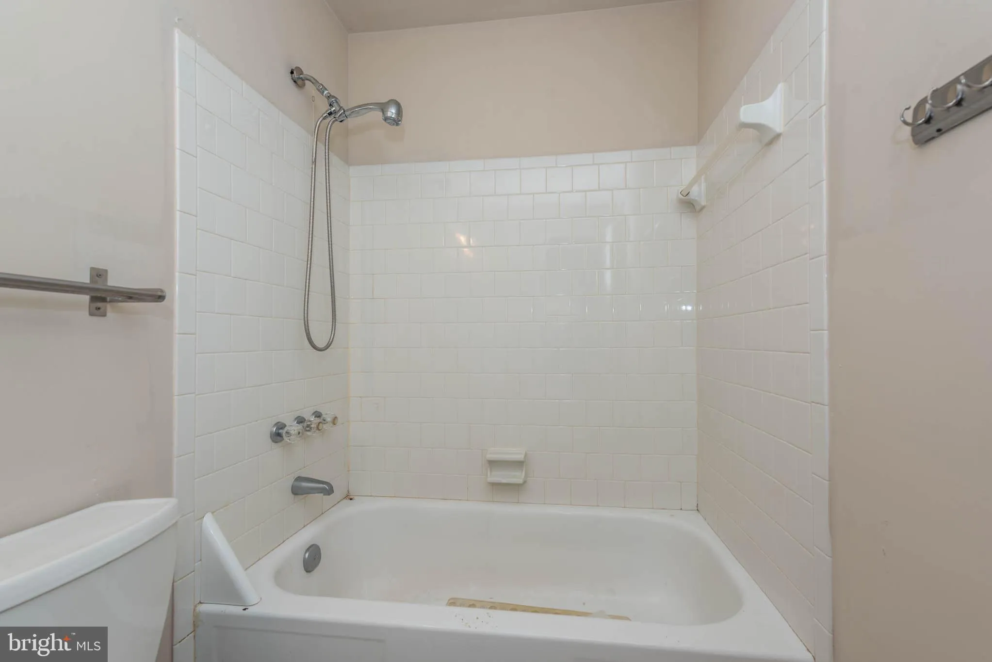 Catonsville, Maryland 21228, United States, 3 Bedrooms Bedrooms, ,3 BathroomsBathrooms,Residential,Active,4081