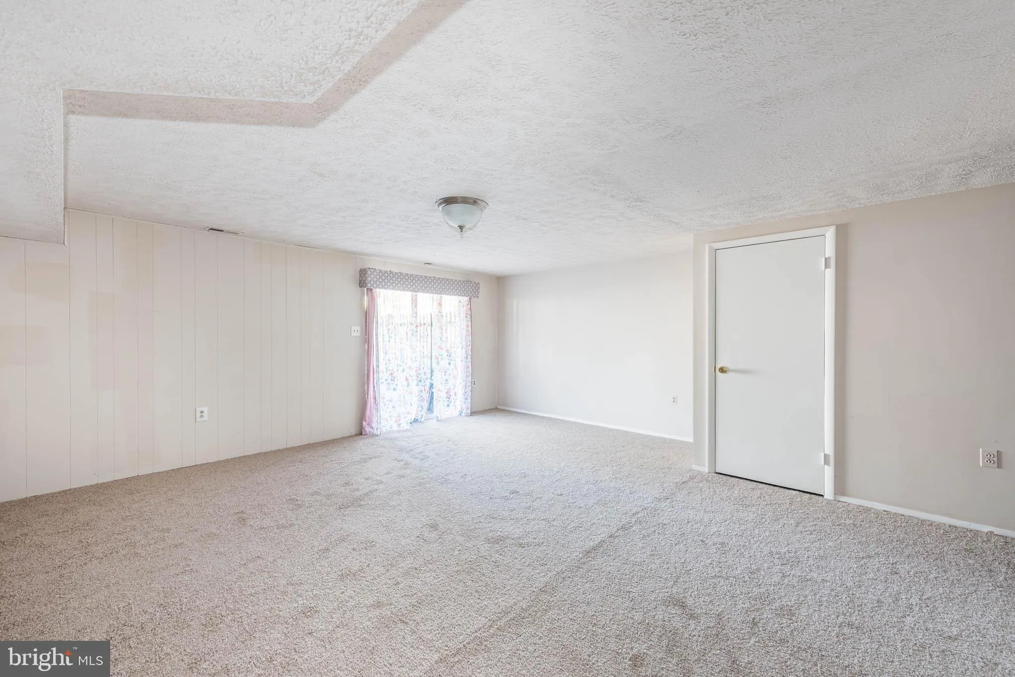Catonsville, Maryland 21228, United States, 3 Bedrooms Bedrooms, ,3 BathroomsBathrooms,Residential,Active,4081