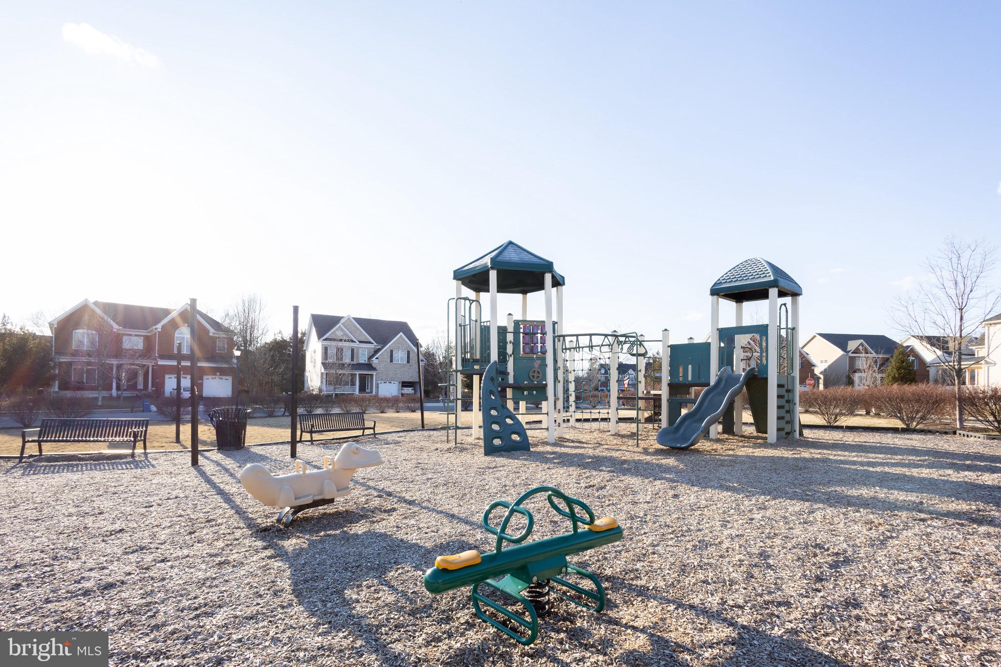 LOUDOUN VALLEY ESTATES 2 - Residential Lease