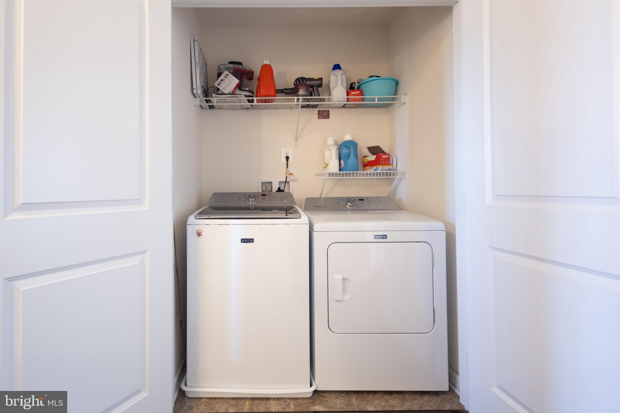 LOUDOUN VALLEY ESTATES 2 - Residential Lease