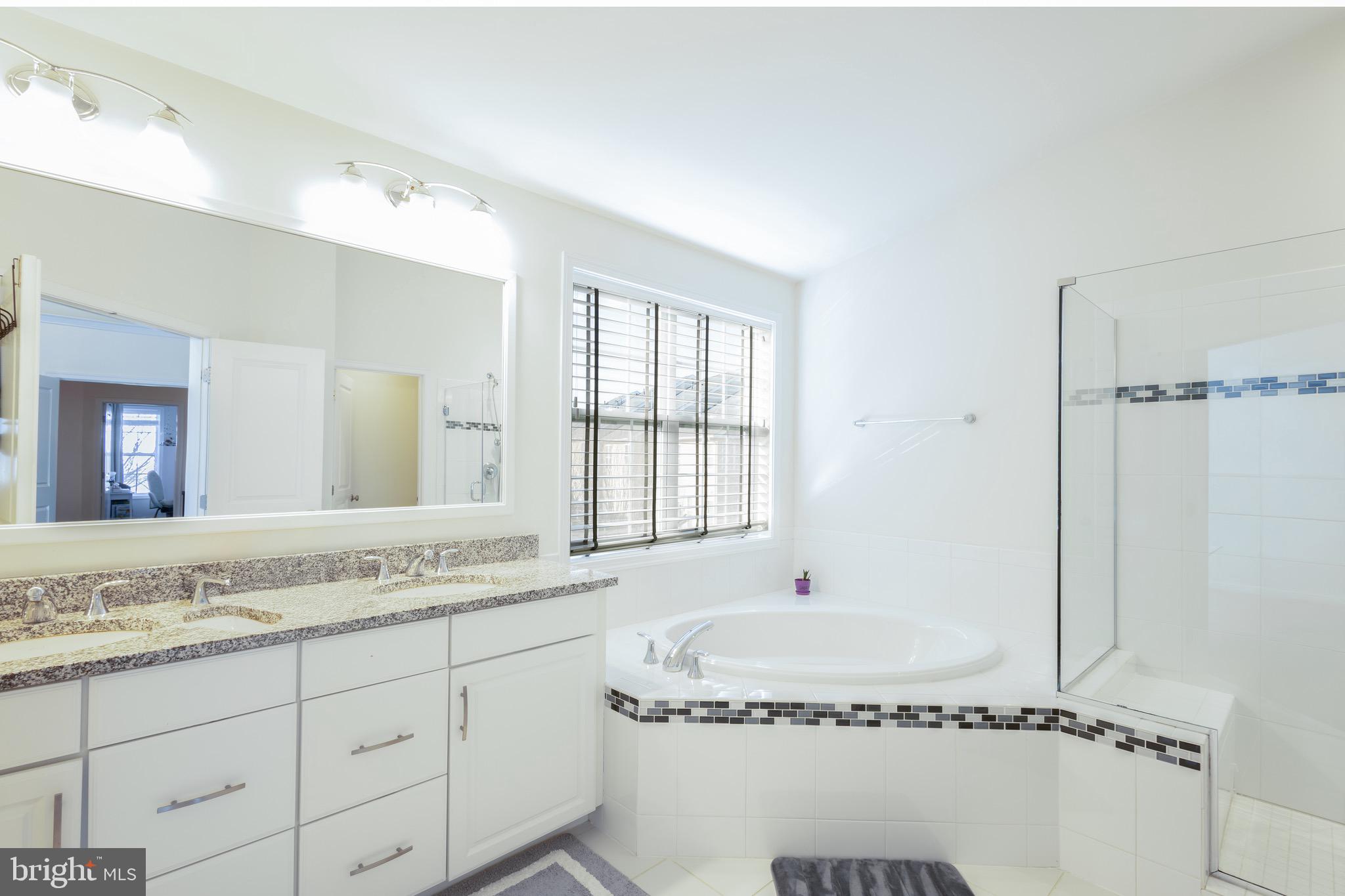 LOUDOUN VALLEY ESTATES 2 - Residential Lease