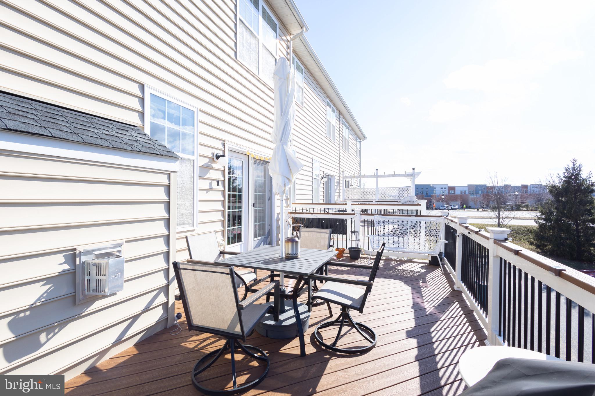 LOUDOUN VALLEY ESTATES 2 - Residential Lease