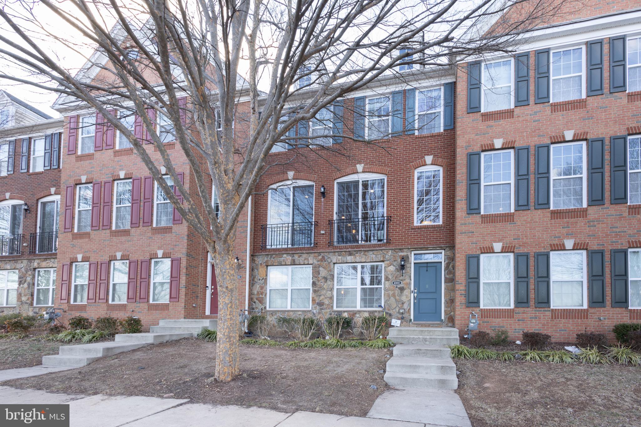 LOUDOUN VALLEY ESTATES 2 - Residential Lease