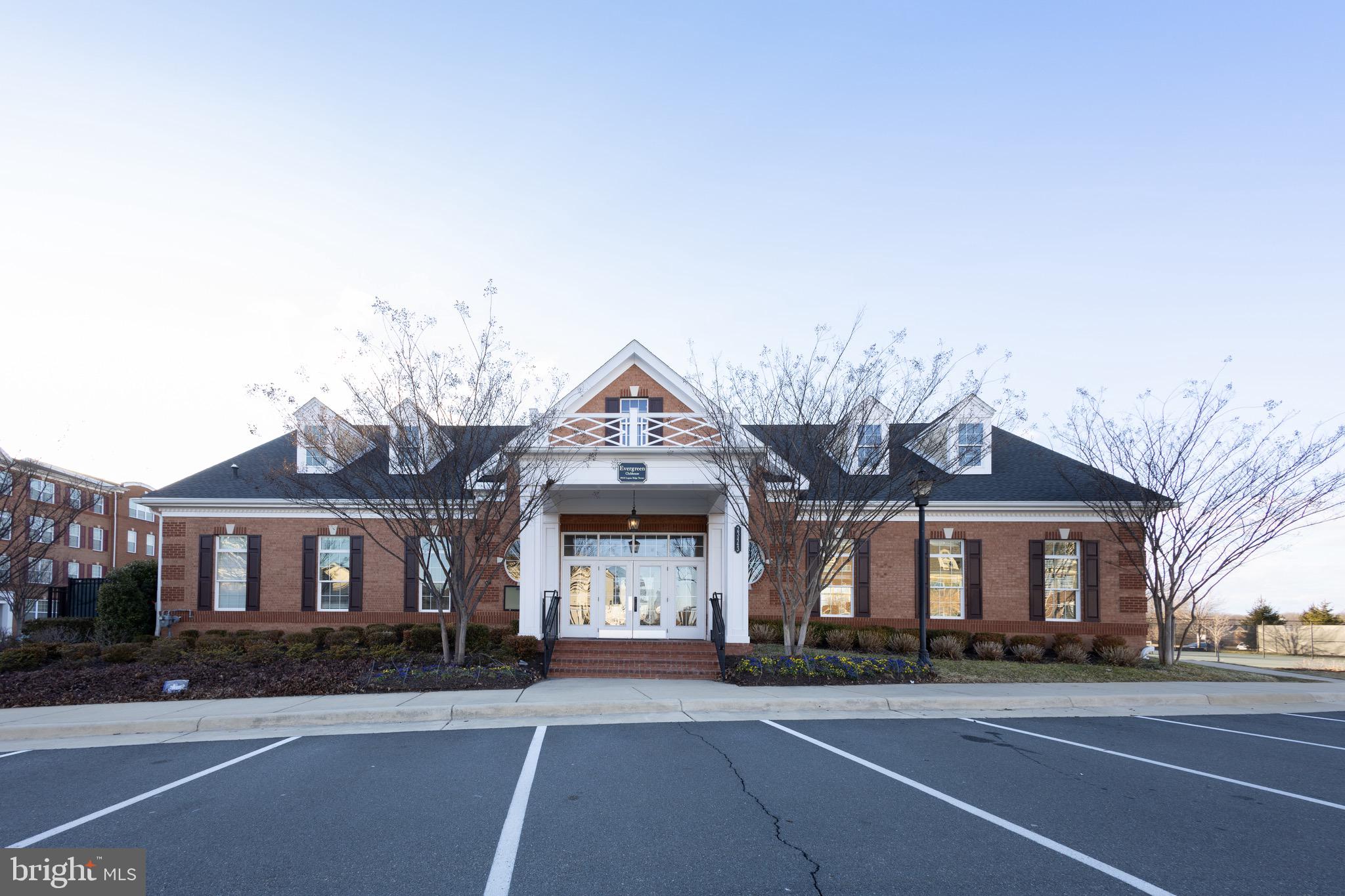 LOUDOUN VALLEY ESTATES 2 - Residential Lease