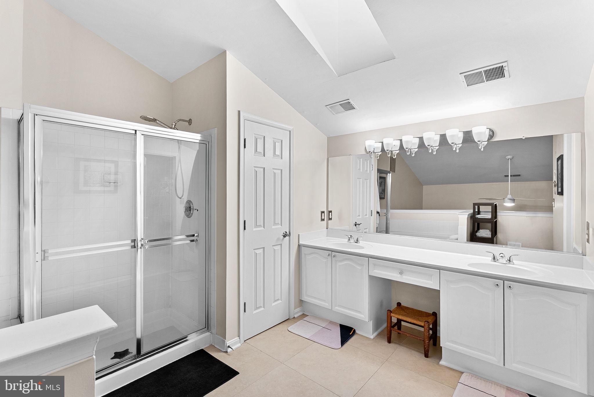 STONEGATE - Residential