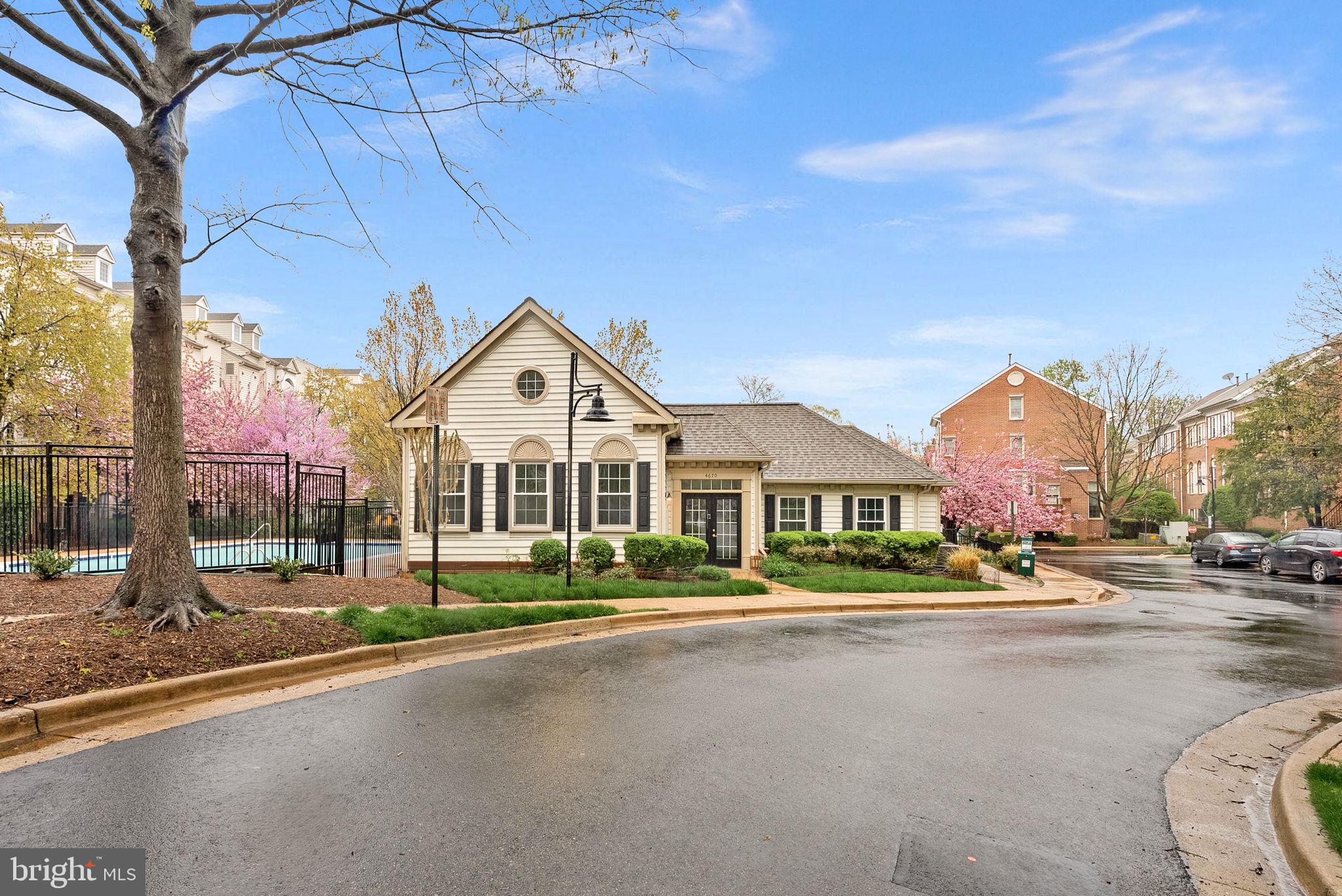 STONEGATE - Residential