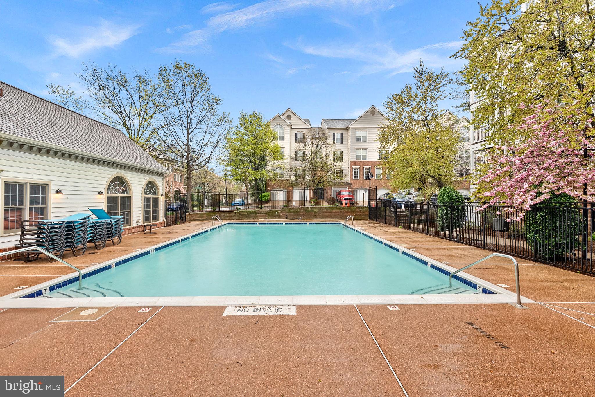 STONEGATE - Residential