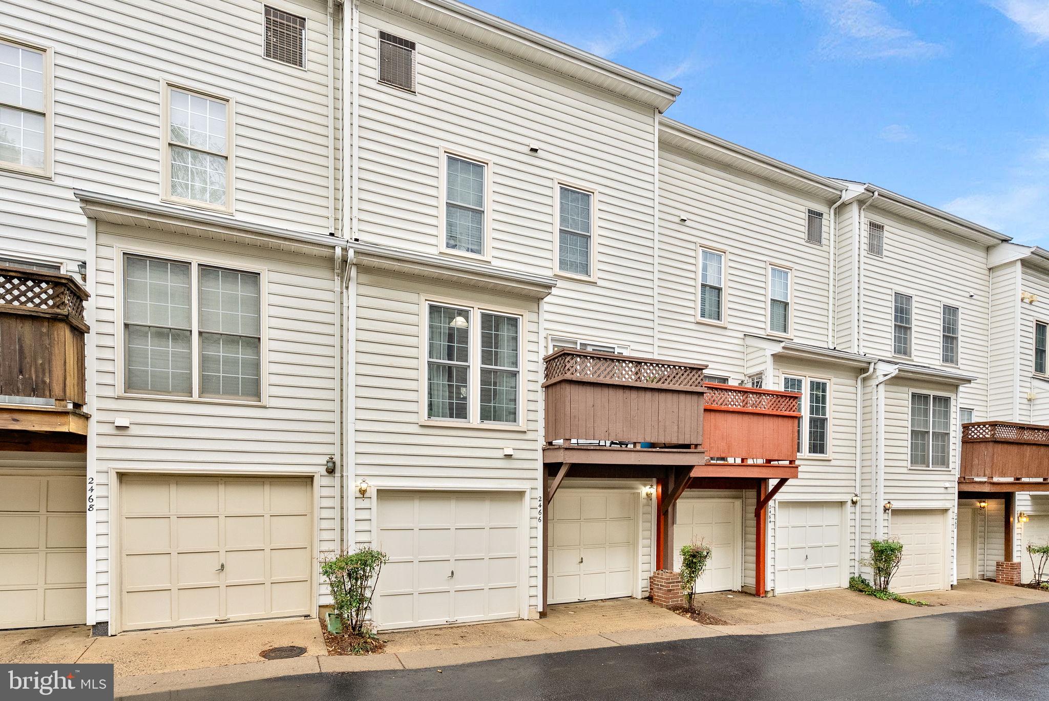 STONEGATE - Residential