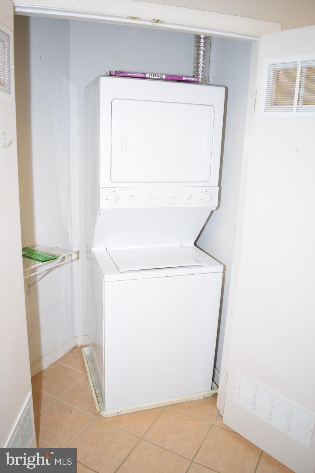 8045 AT SILVER SPRING METRO - Residential