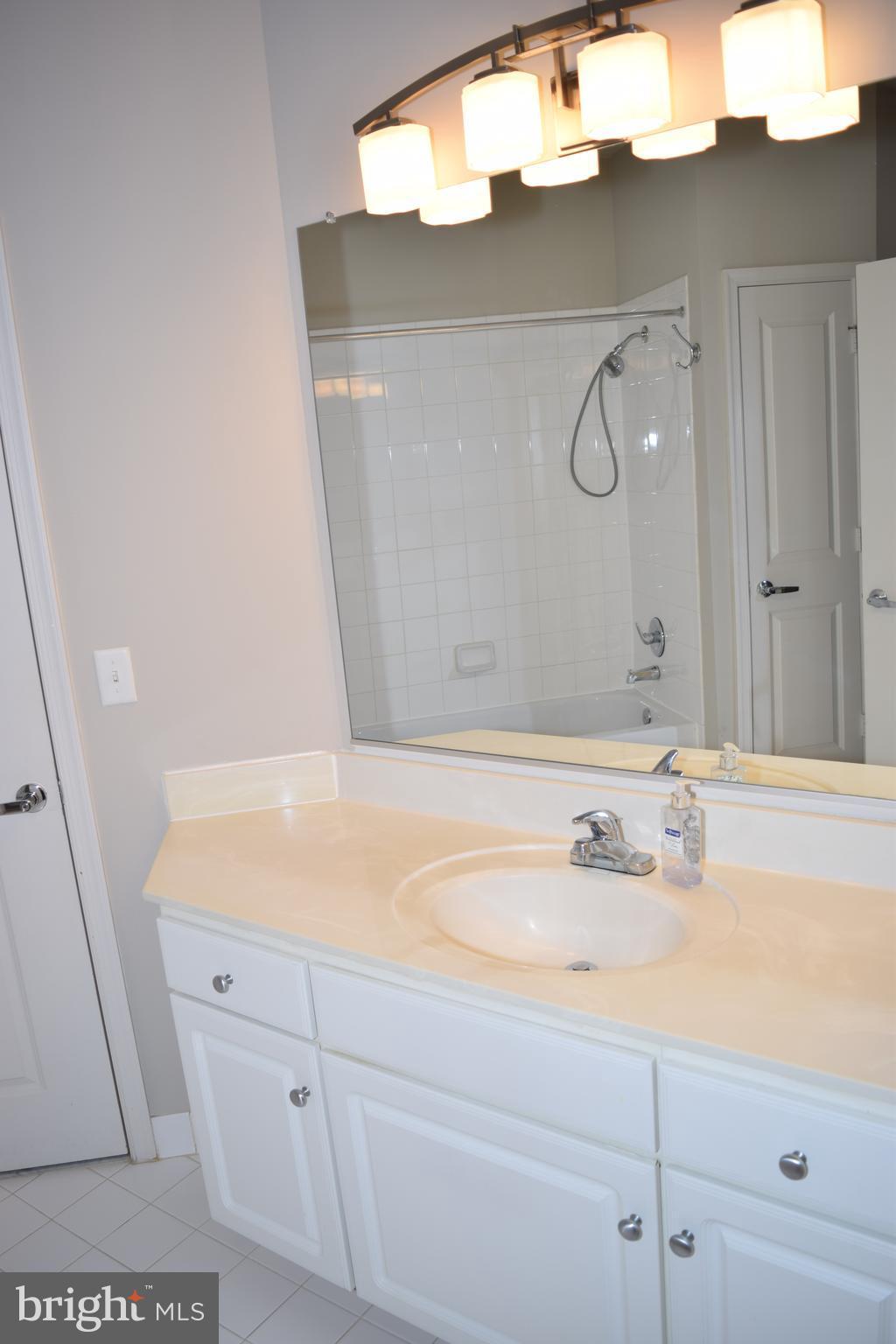 8045 AT SILVER SPRING METRO - Residential