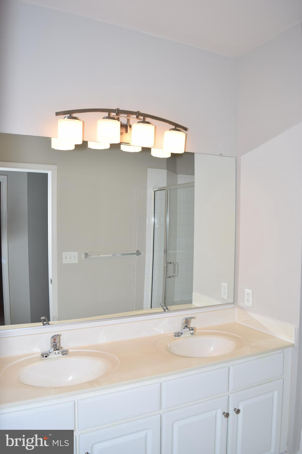 8045 AT SILVER SPRING METRO - Residential