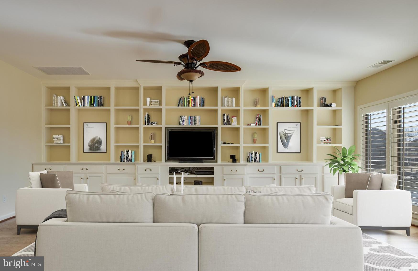 CHESAPEAKE HARBOUR - Residential