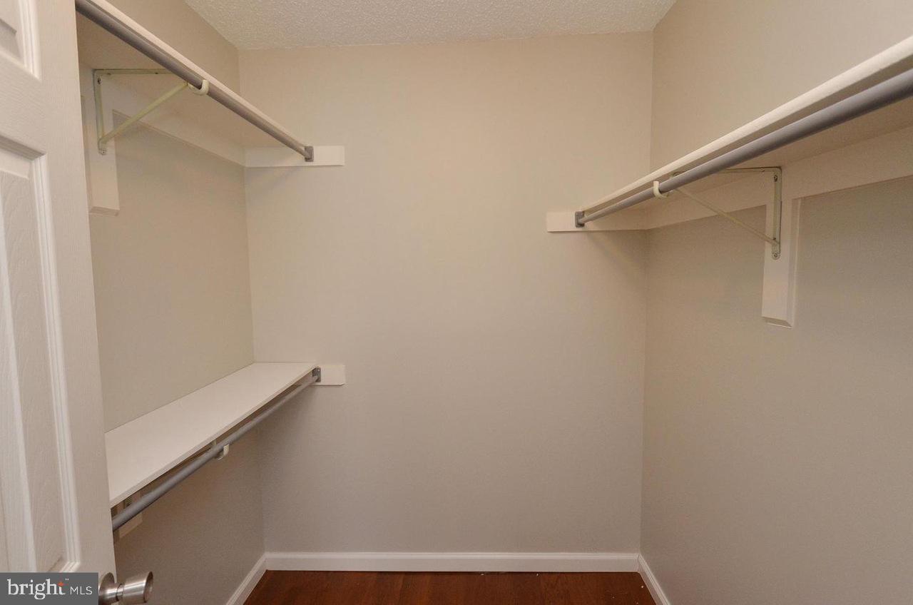 ASHBURN FARM - Residential