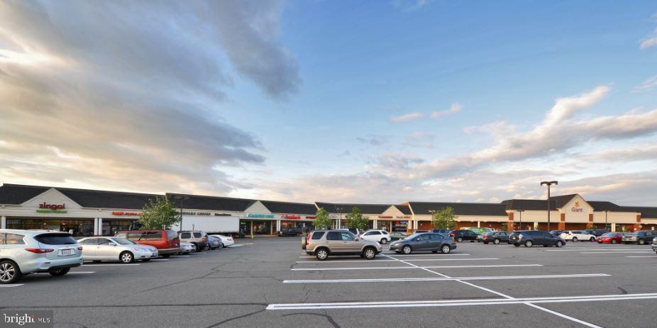 ASHBURN FARM - Residential