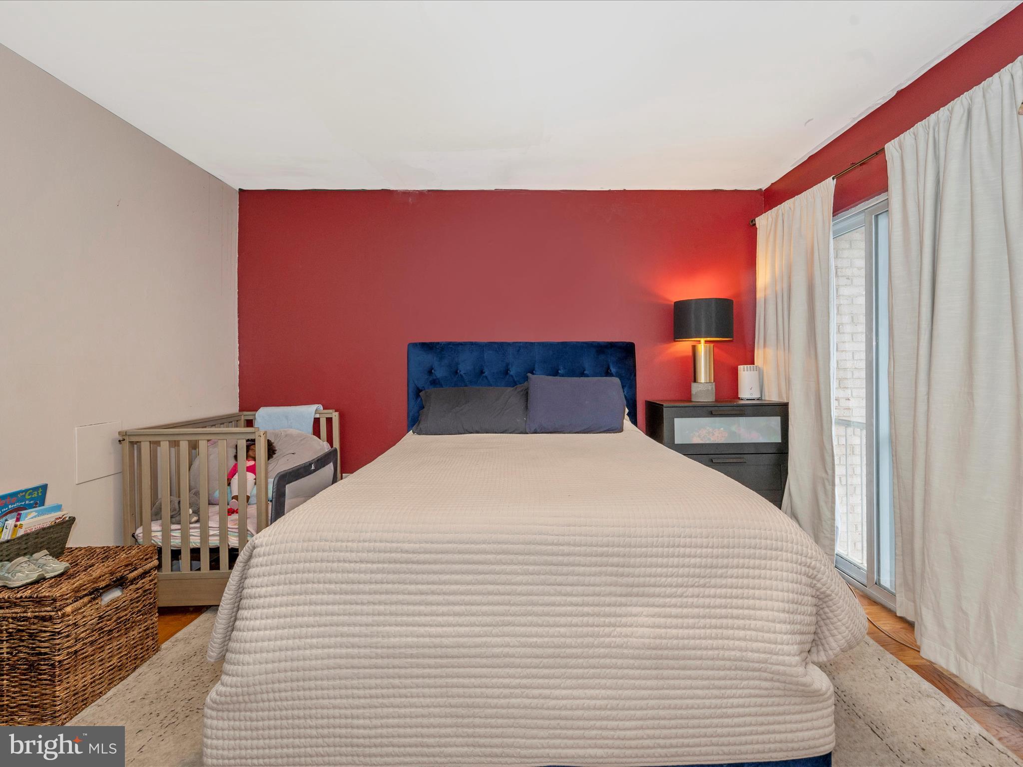 MONTCLAIR MANOR - Residential