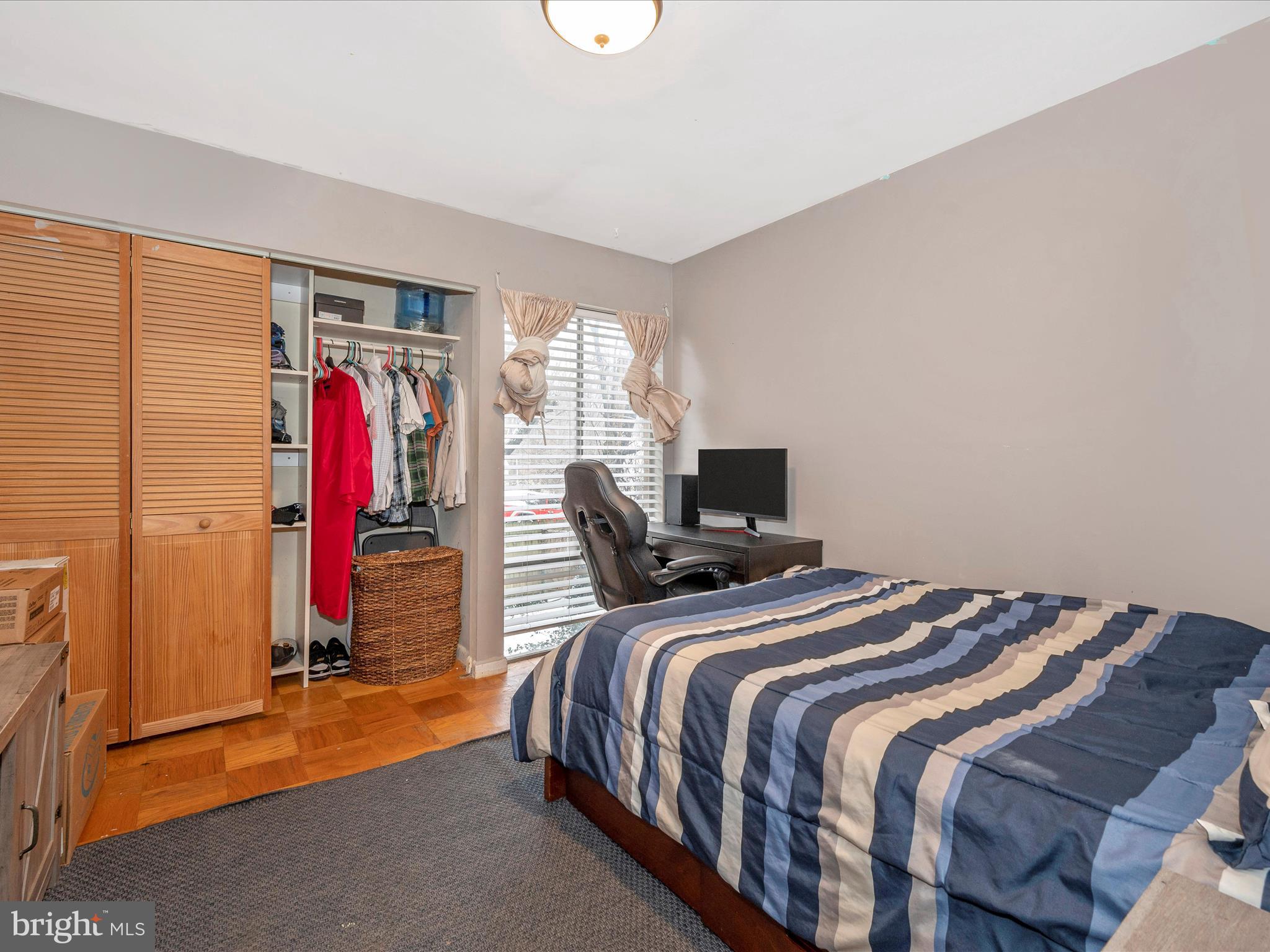 MONTCLAIR MANOR - Residential